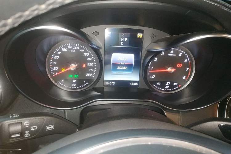 Used Mercedes-Benz GLC 2019 Facelift GLC 260 L 4MATIC Luxury Model
