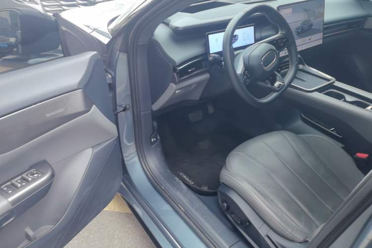 Used Lynk & Co 07 2024 EM-P 126 Long-Range Ultra
