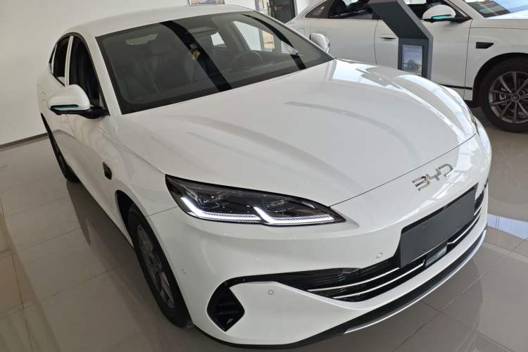 Used BYD Seal 06 New Energy 2025 DM-i Smart Drive 80KM Luxury Model
