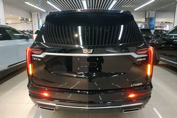 Used Cadillac XT6 2022 2.0T 7-Seater Two-Wheel Drive Luxury Version
