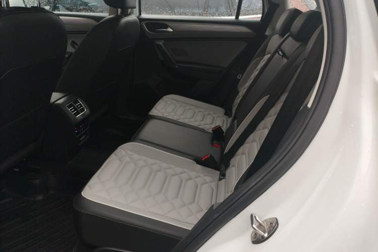 Used Volkswagen Tayron 2023 Revised Version 380TSI All-Wheel Drive R-Line High-Energy Edition