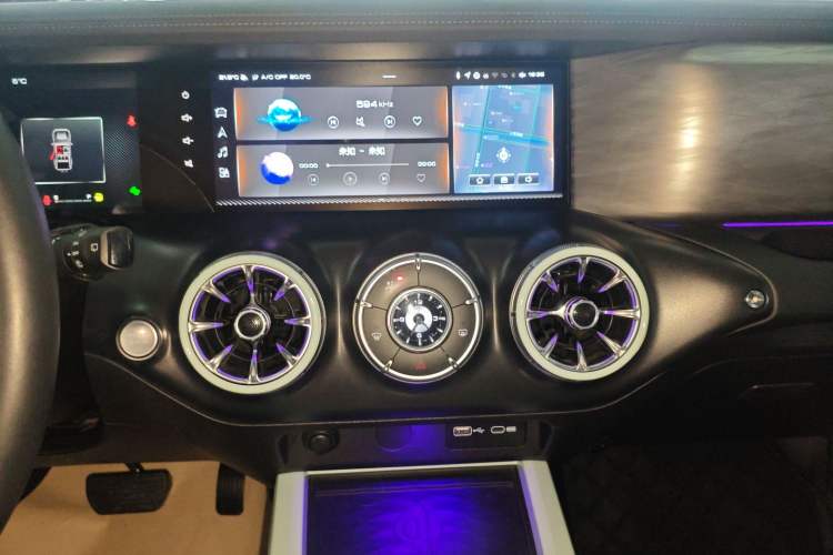 Used Tank 300 2021 City Edition 2.0T—Truly Stylish