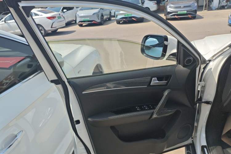 Used Zotye T600 2017 1.5T Manual Luxury New Year Edition
