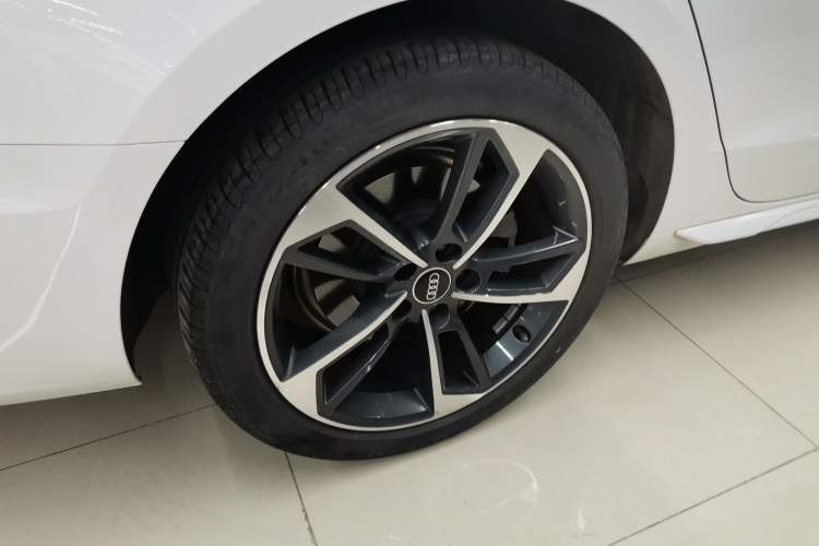 Used Audi A4L 2022 40 TFSI Fashion Dynamic Model
