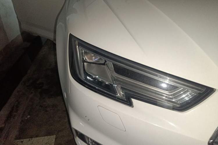 Used Audi A4L 2018 30th Anniversary Edition 40 TFSI Sport Edition
