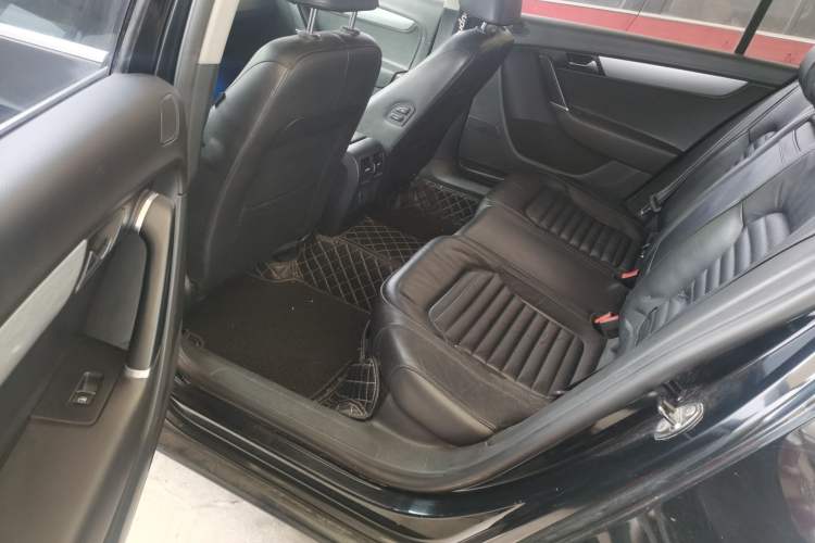 Used Volkswagen Magotan 2013 1.8TSI Premier Model
