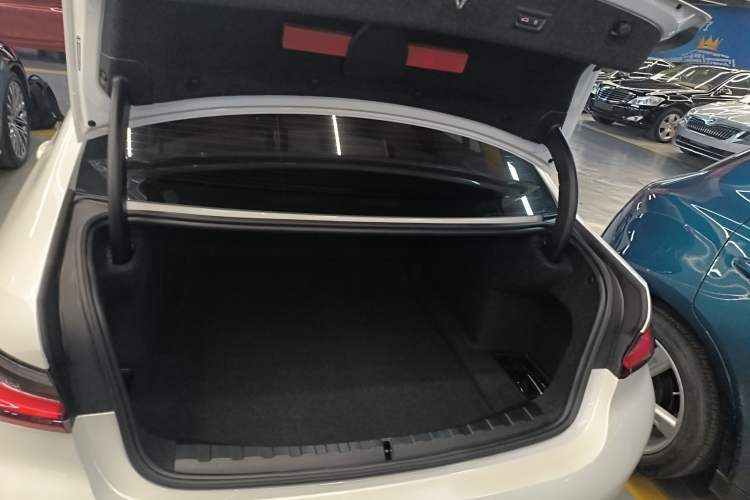 Used BMW 3 Series 2025 330Li M Sport Shadowline Package
