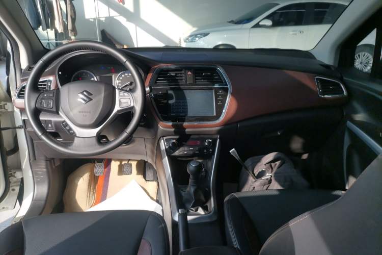 Used Suzuki Vitara S-Cross 2017 1.6L Manual Two-Wheel Drive Urban Ambition Model