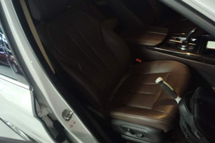 Used BMW X5 2018 xDrive28i
