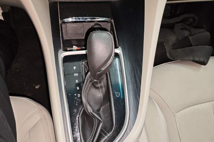 Used Buick GL6 2018 18T 6-Seater Elite Model
