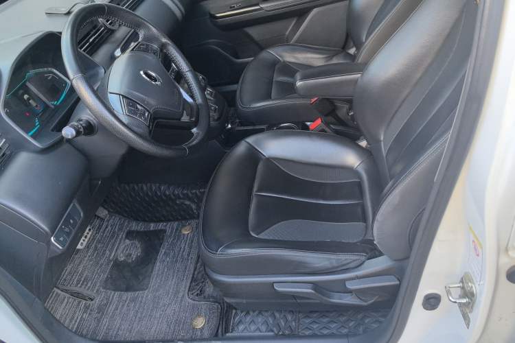 Used ORA iQ 2018 Smart Connectivity Model