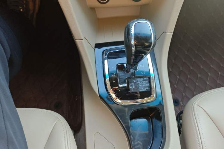 Used Baojun 730 2016 1.8L iAMT Luxury Model 7 Seats