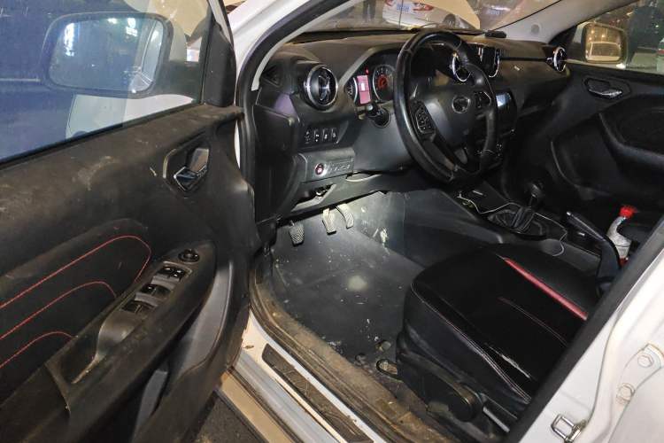 Used Soueast DX3 2016 1.5L Manual Flagship Version
