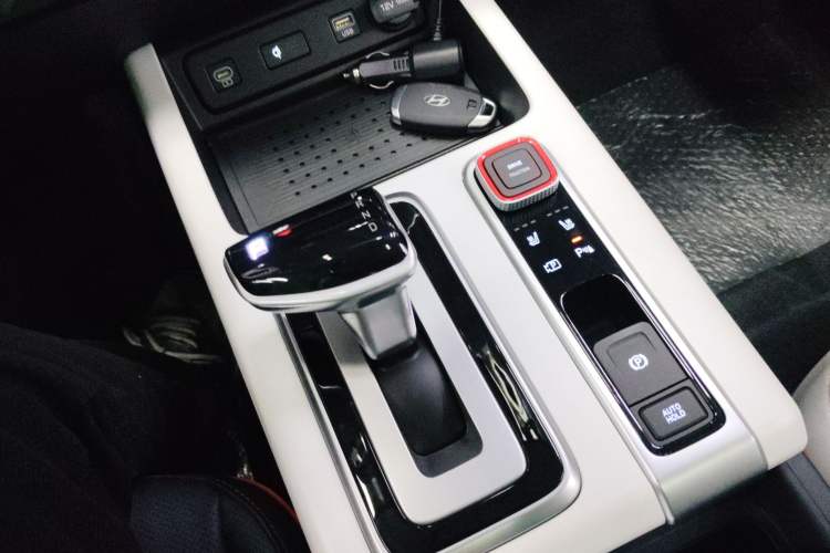 Used Hyundai ix35 2023 Musso 2.0L Flagship Edition TOP
