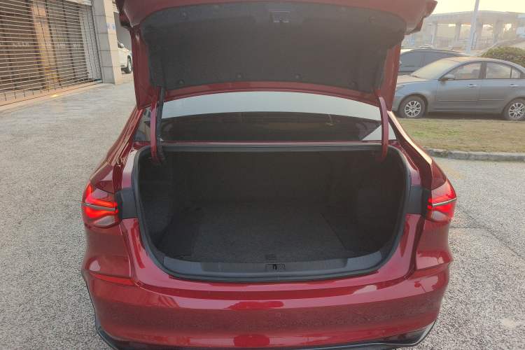 Used Chevrolet Monza 2019 RS 330T Automatic Comfort Edition China VI Standard