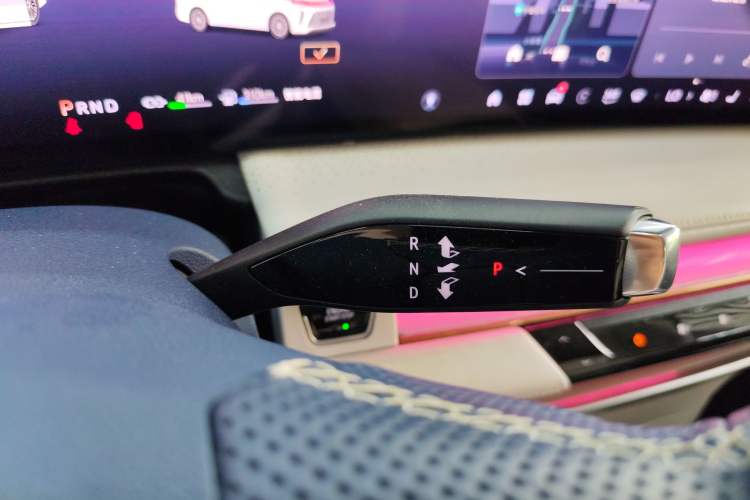 Used Buick GL8 New Energy 2024 Lu Zun Luxury Edition 7-Seater
