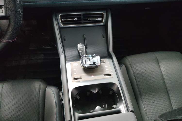 Used BYD Qin L 2025 DM-i Smart Drive 80KM Leading Model
