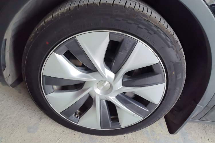 Used Tesla Model Y 2022 Rear-Wheel-Drive Version
