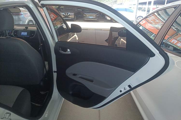 Used Kia Pegas 2017 1.4L Manual Value Edition
