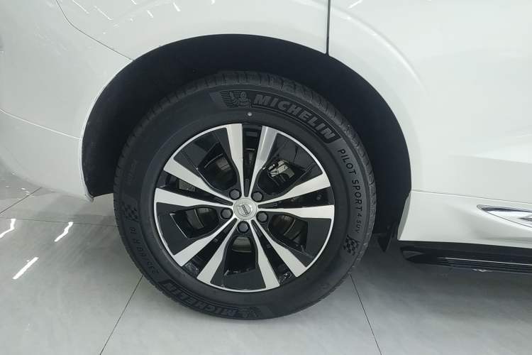 Used Volvo XC60 2023 B5 4x4 Smart Luxury Edition
