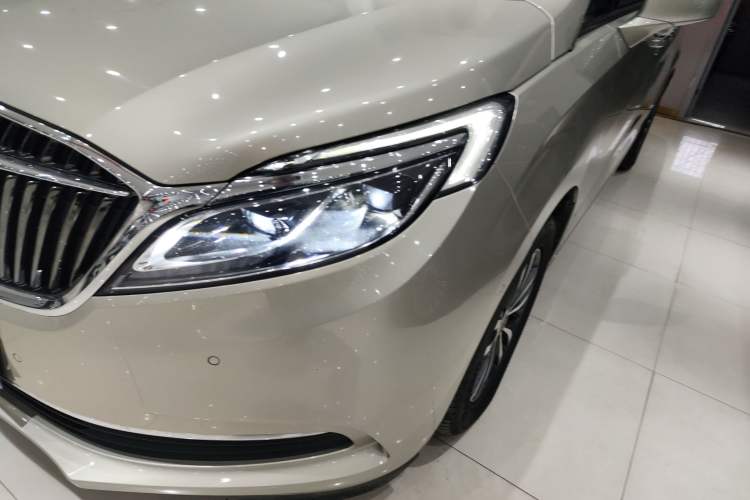 Used Buick GL8 2018 ES 28T Flagship Model China VI Standard
