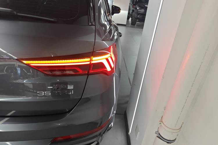 Used Audi Q3 2020 35 TFSI Fashion Dynamic Model
