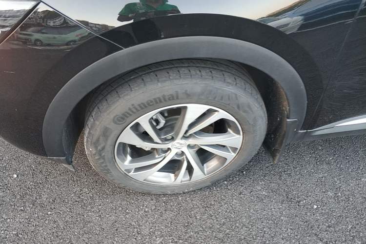 Used Buick Envision 2023 Encore S 552T Two-Wheel Drive Luxury Model
