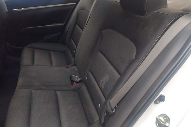 Used Hyundai Elantra 2016 1.6L Automatic ZhiXuan – Elite Version