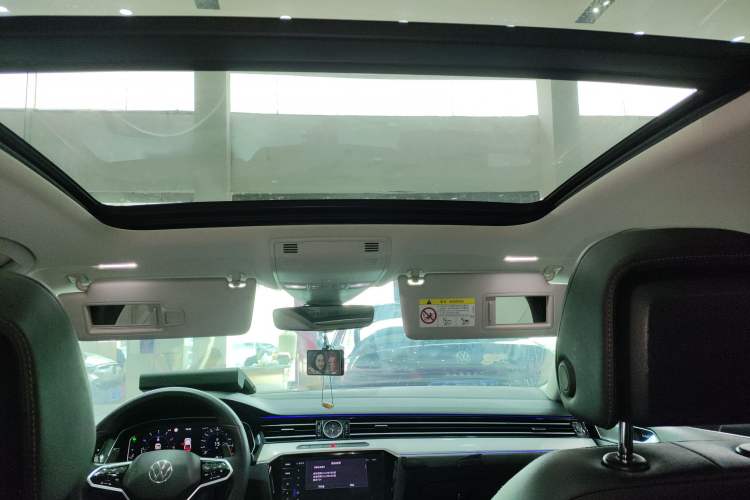 Used Volkswagen Magotan 2023 2 Million Units Commemorative Edition 330TSI DSG Luxury Version
