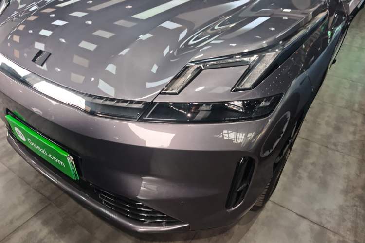 Used Lynk & Co 08 EM-P 2023 220 km Limited-Time Edition
