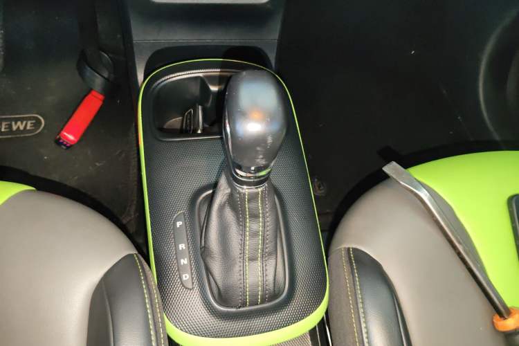 Used Roewe Clever 2021 302 km New Four-Seater Super-Efficient Version
