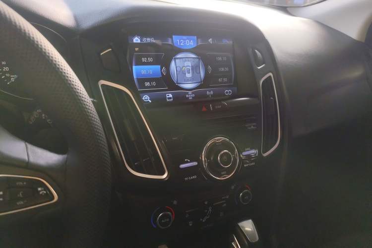 Used Ford Focus 2015 Hatchback 1.6L Automatic Fashion Edition