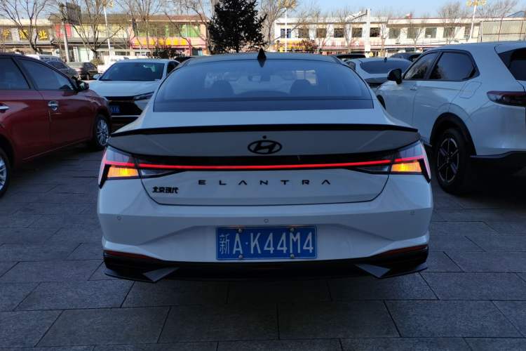 Used Hyundai Elantra 2022 1.5L CVT LUX Prestige Edition