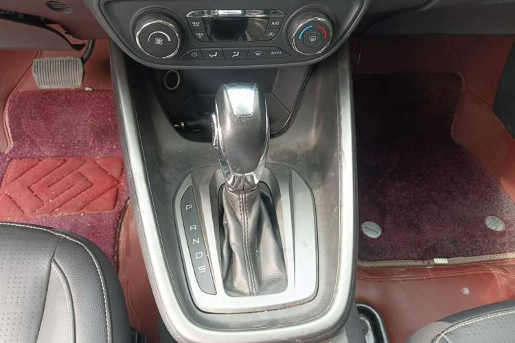 Used Ford Escort 2015 1.5L Automatic Fashion Model