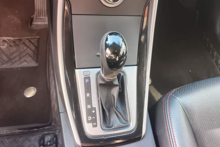 Used Hyundai Elantra 2015 1.6L Automatic Leading Model
