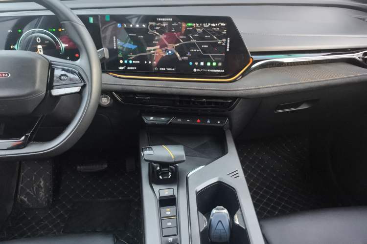 Used Oshan X5 PLUS 2023 Revised 1.5T DCT Excellence Edition
