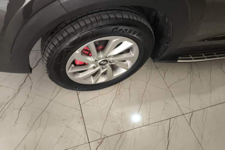 Used Hyundai Tucson 2018 1.6T Dual-Clutch Two-Wheel Drive 15th Anniversary Special Edition