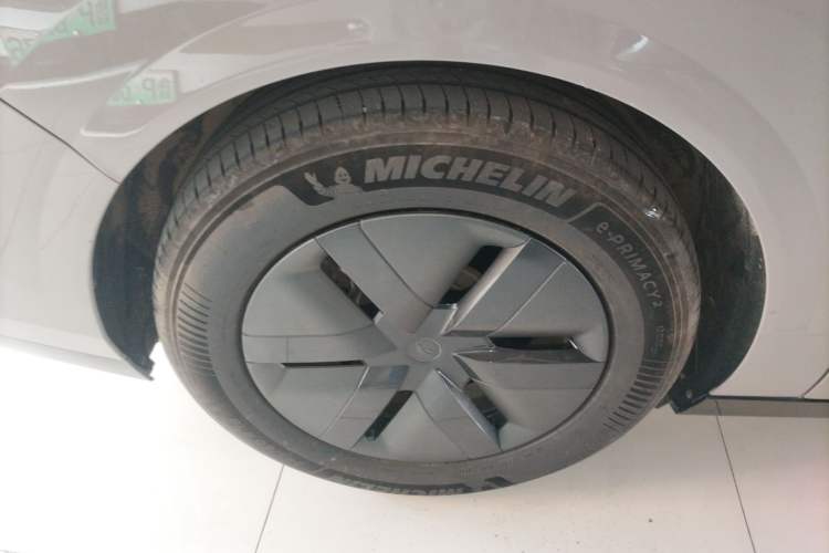 Used Li Auto MEGA 2024 Ultra Model
