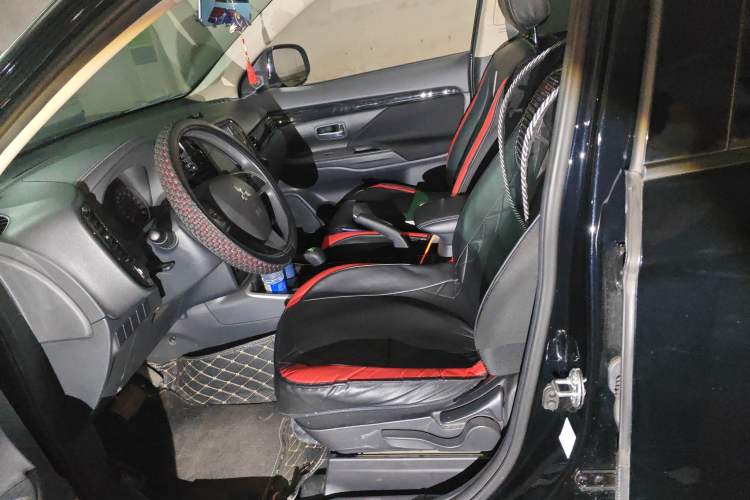 Used Mitsubishi Outlander 2021 Revised Version 2.0L Two-Wheel Drive Comfort Edition 5 Seats