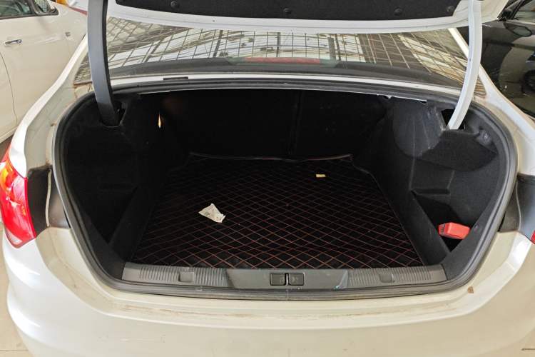 Used Citroen C4L 2014 1.6THP Intelligent Drive Automatic Dynamic Model
