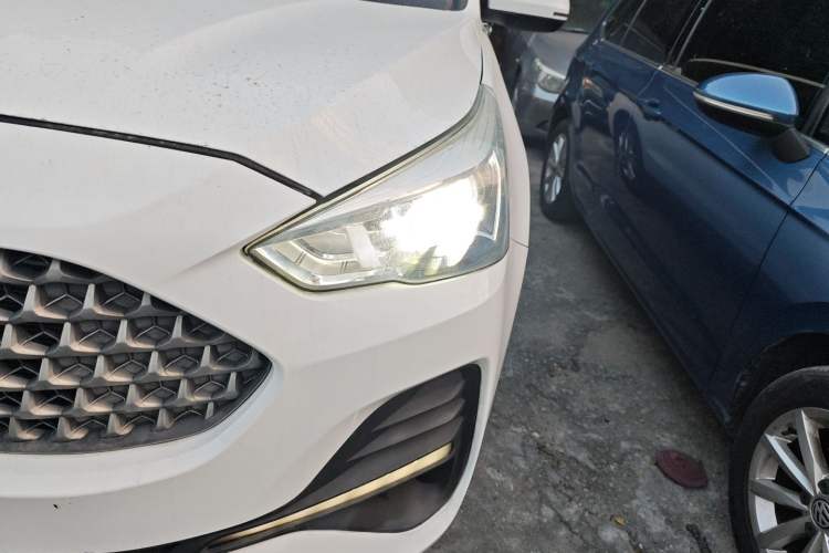 Used Haval M6 2019 1.5T DCT Two-Wheel Drive Value Edition China VI Standard
