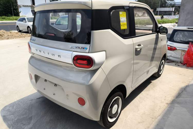 Used Wuling Hongguang MINIEV 2024 3rd Generation 215km Youth Edition
