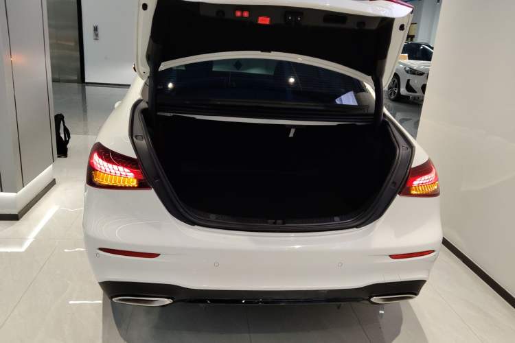 Used Mercedes-Benz E-Class (Import) 2022 E 260 Stylish Sports Edition