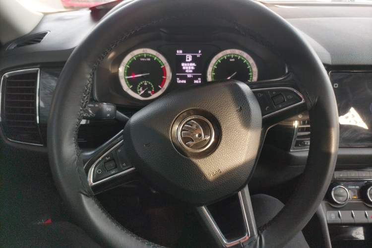 Used Skoda Kodiaq 2018 Facelifted TSI330 5-Seater Two-Wheel-Drive Luxury Enjoyment Edition
