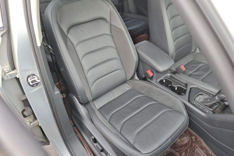 Used Volkswagen Tiguan L 2018 330TSI Automatic Two-Wheel Drive Luxury Edition
