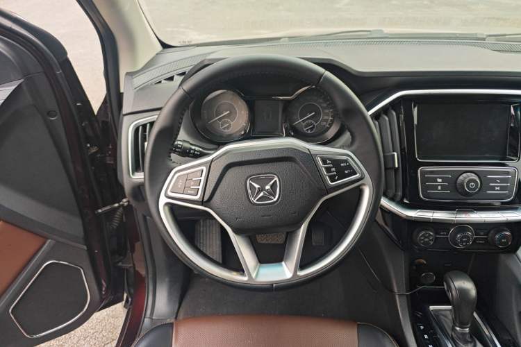 Used JMC Yusheng S350 2016 2.0T Automatic Two-Wheel Drive Gasoline Ultra-Luxury 5-Seater
