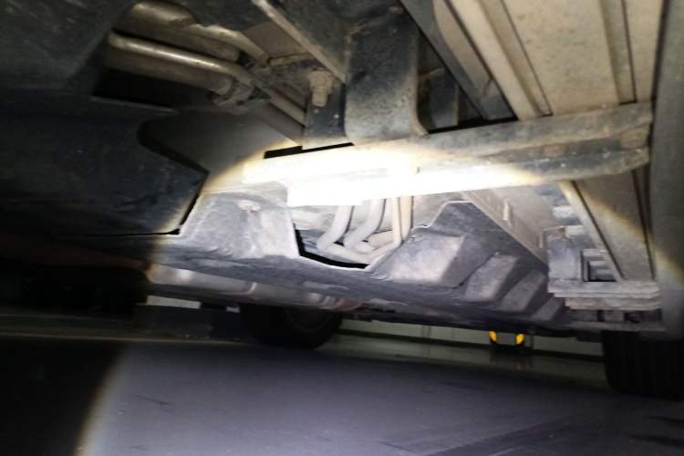 Used Ford Edge 2015 2.0T GTDi Two-Wheel-Drive High-Line Version