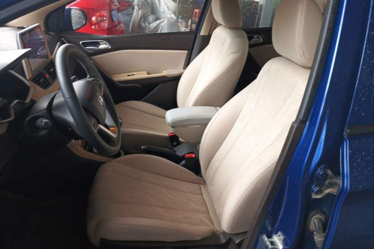 Used Baojun 310W 2017 1.5L Manual Comfort Model China V Standard