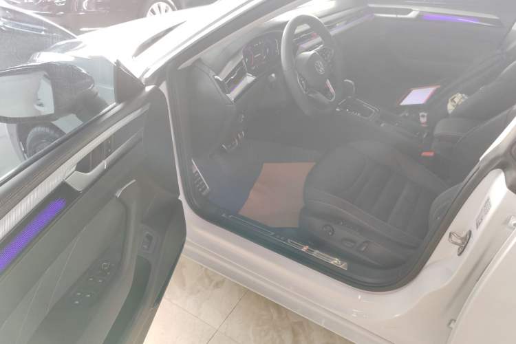 Used Volkswagen FAW-Volkswagen CC 2023 380TSI Striking Edition
