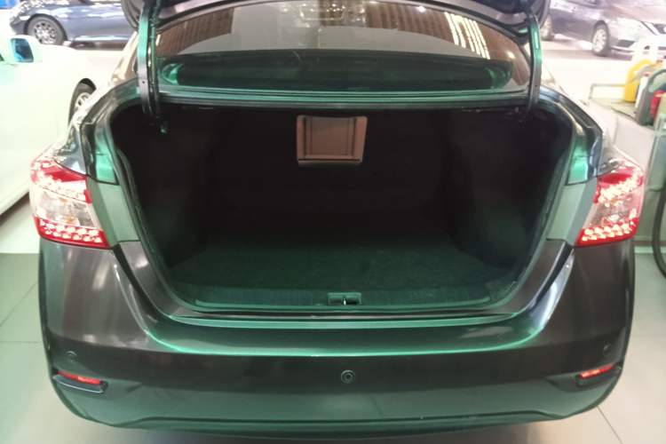 Used Nissan Sylphy 2014 1.6XV CVT Deluxe Edition